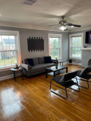 1200 sf urban retreat fast wifi